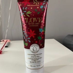 Love cotton candy champagne moisturizing body wash